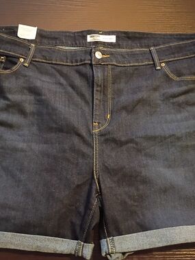 Signature by Levi Strauss Relaxed Denim Shorts Sz. 24 Woman's Plus Size